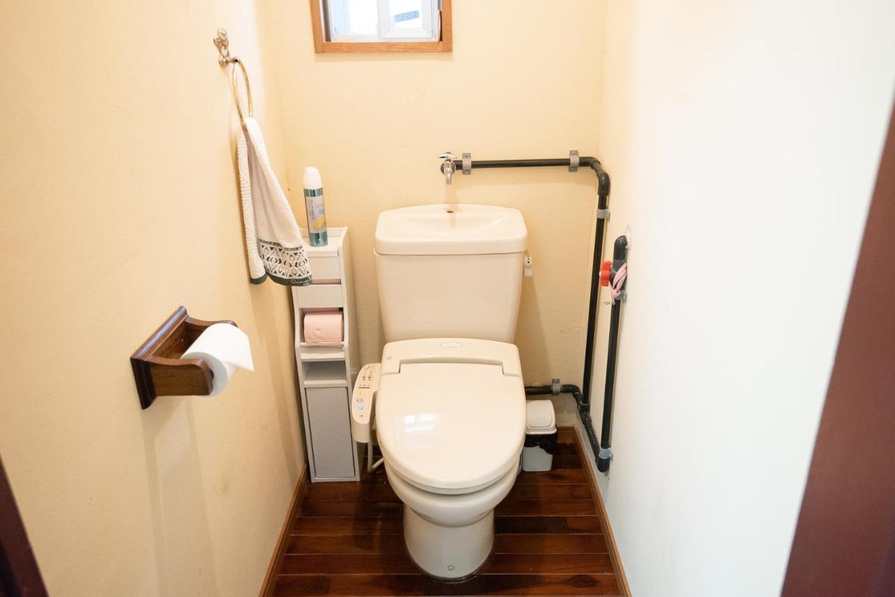 Ferienwohnung コテージなかどまり Onna Exterior foto