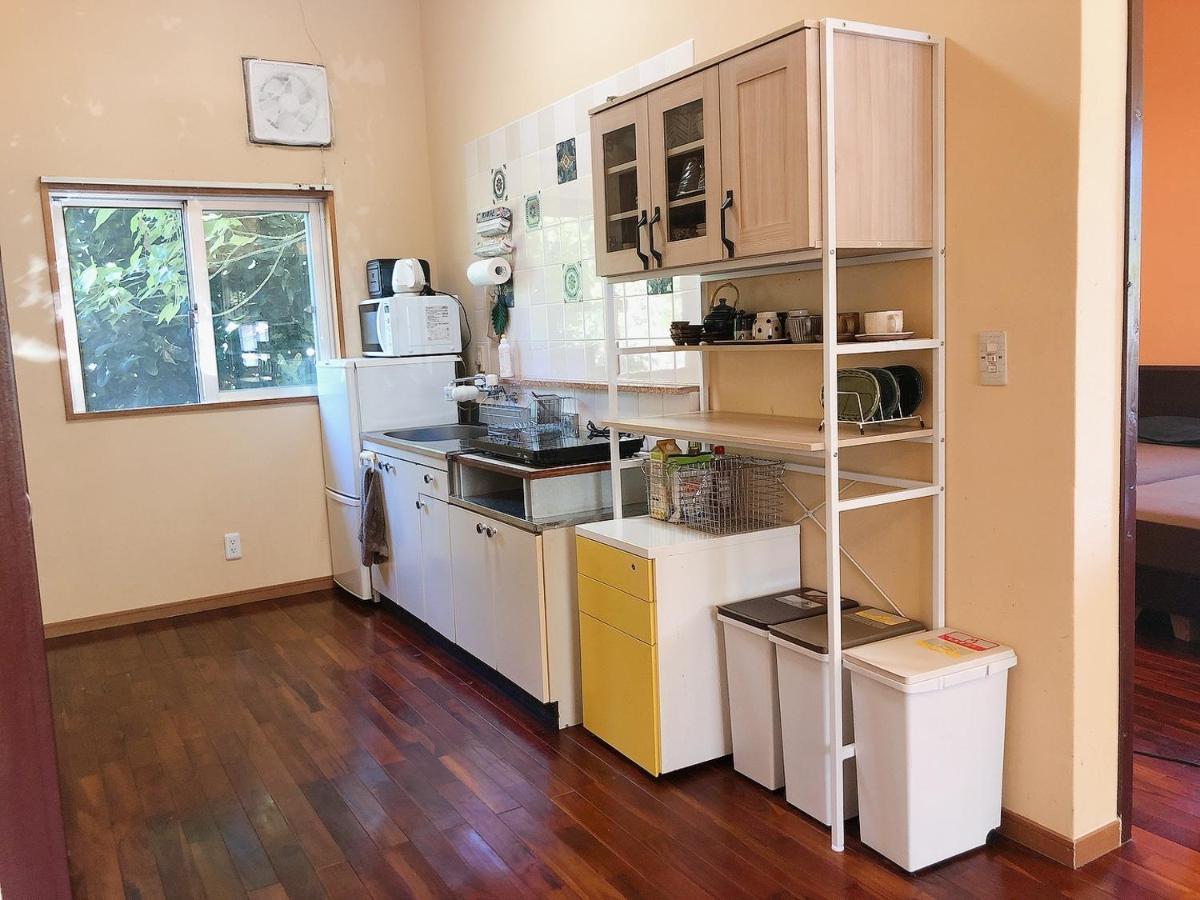 Ferienwohnung コテージなかどまり Onna Exterior foto